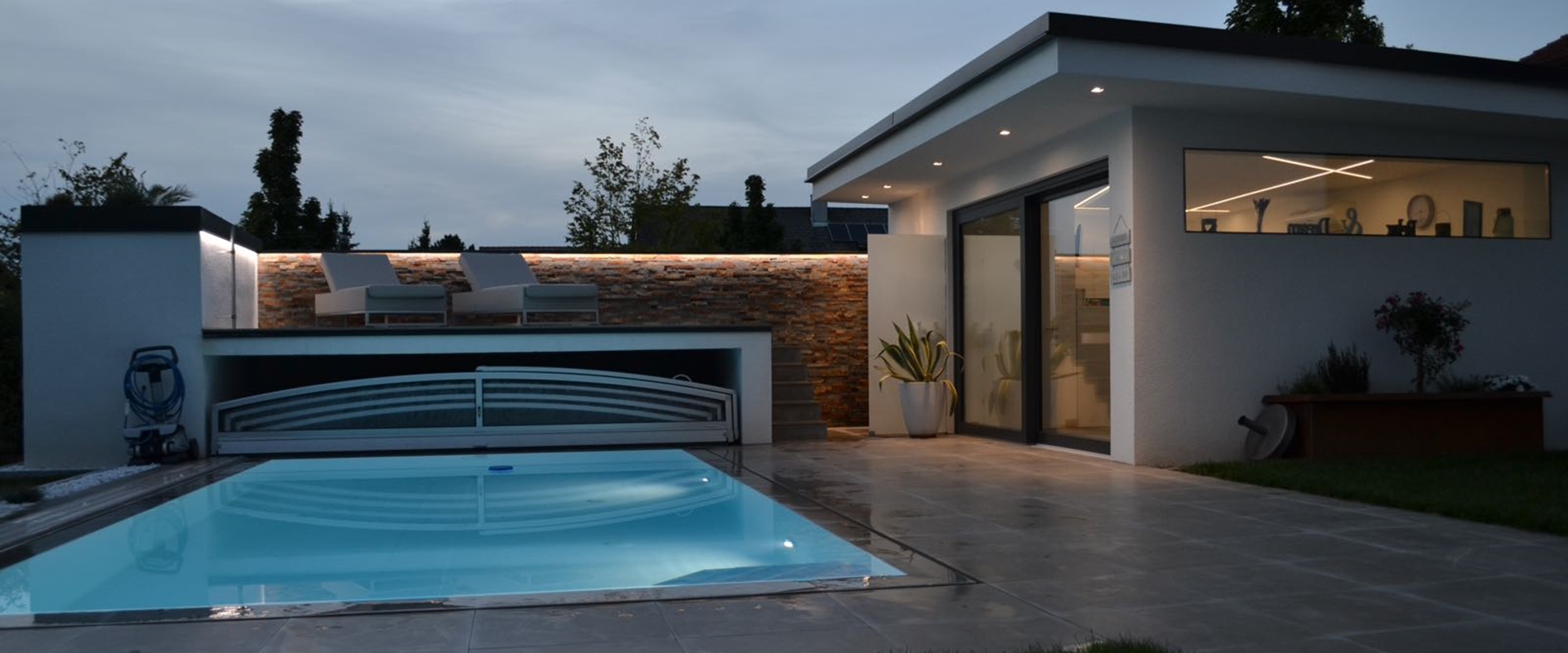 MEGA BAU & POOL